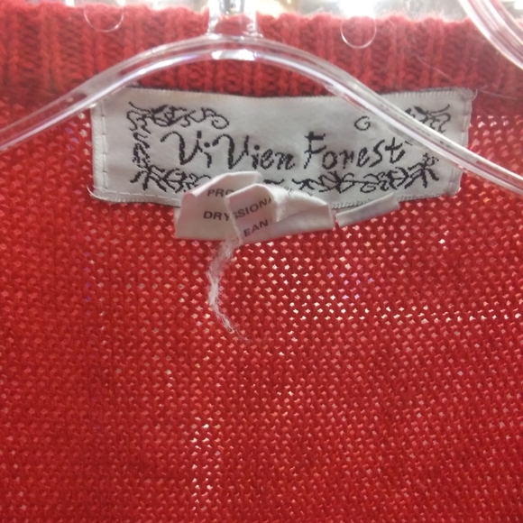 Red sweater - Picture 4 of 9